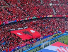 阿尔巴尼亚取胜，成功挺进欧国联决赛